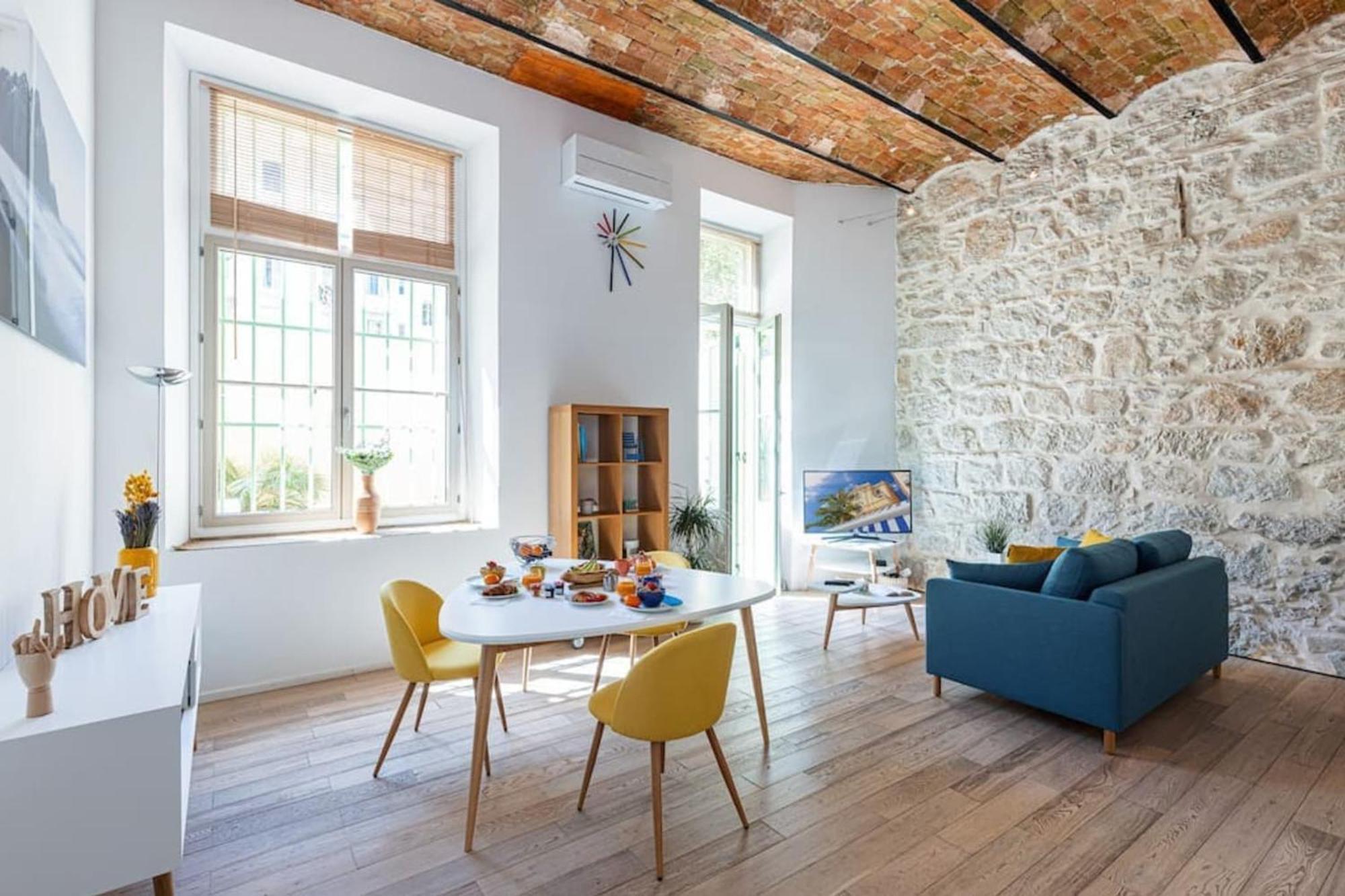 Apartamento Gubernatis - Beautiful Duplex With Terrace Niza Exterior foto